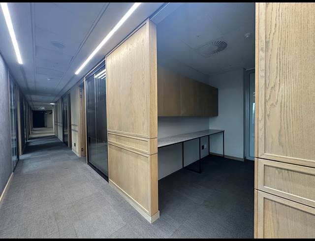 552M² OFFICE TO LET IN SANDTON CENTRAL